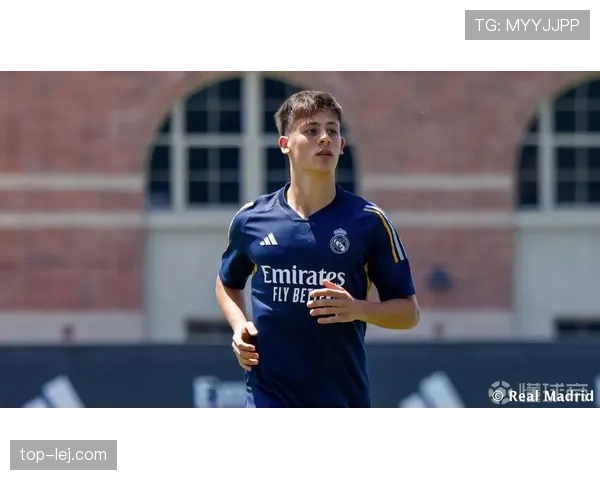 居莱尔与迪马利亚：左脚技术与进攻创造力的代际对比